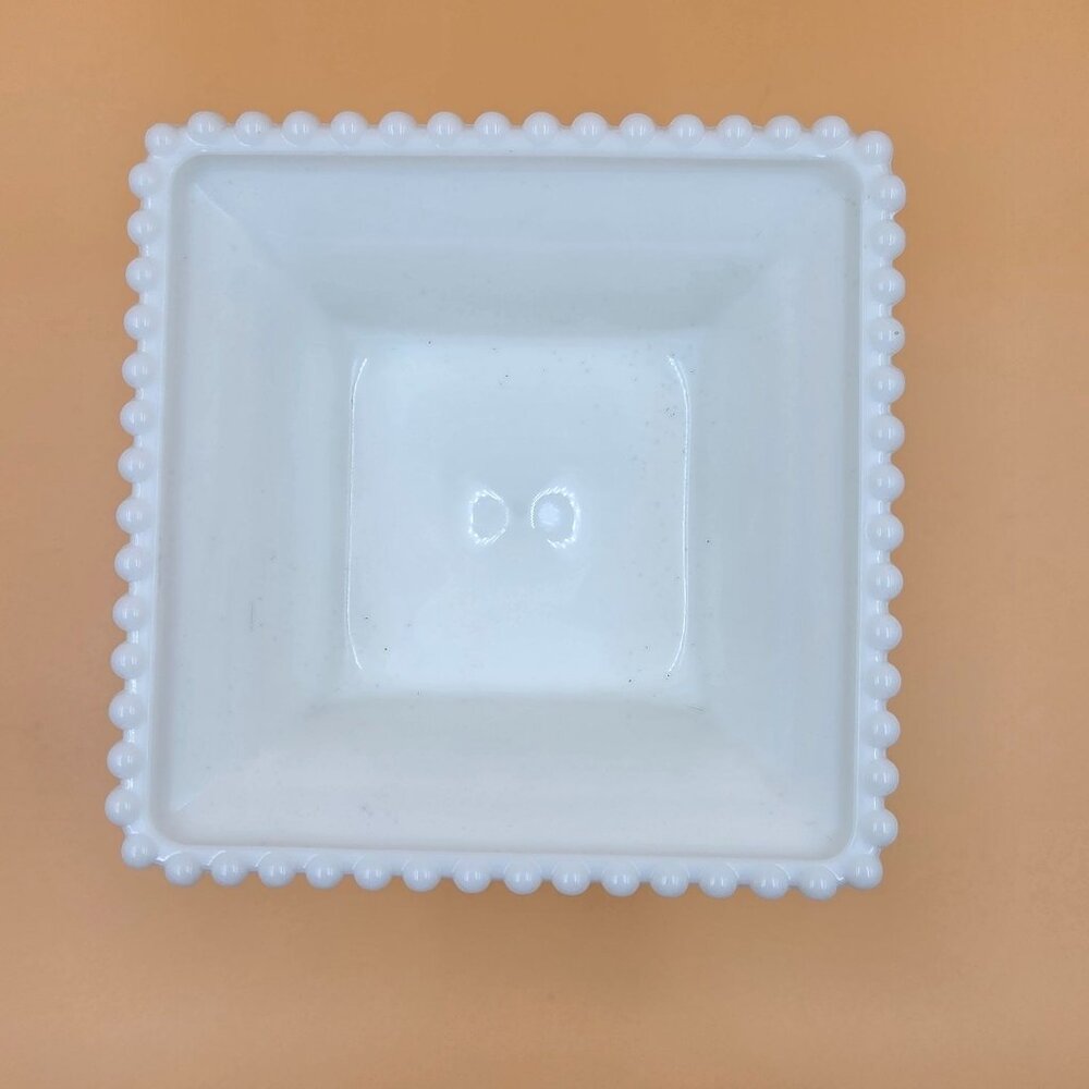 Westmoreland Paneled Grape Milk Glass Square Puff Box Vanity Dish - Picture 5 of 6